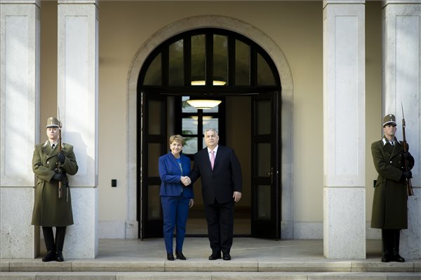 Orbán Viktor a svájci államfővel tárgyalt, erről volt szó