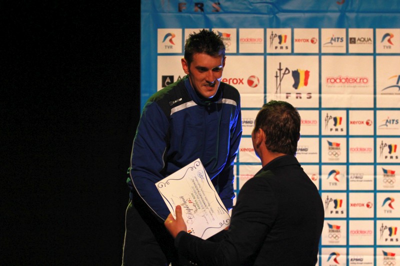Simona Pop și Tibi Dolniceanu sunt campionii României la spadă, respectiv la sabie / FOTO