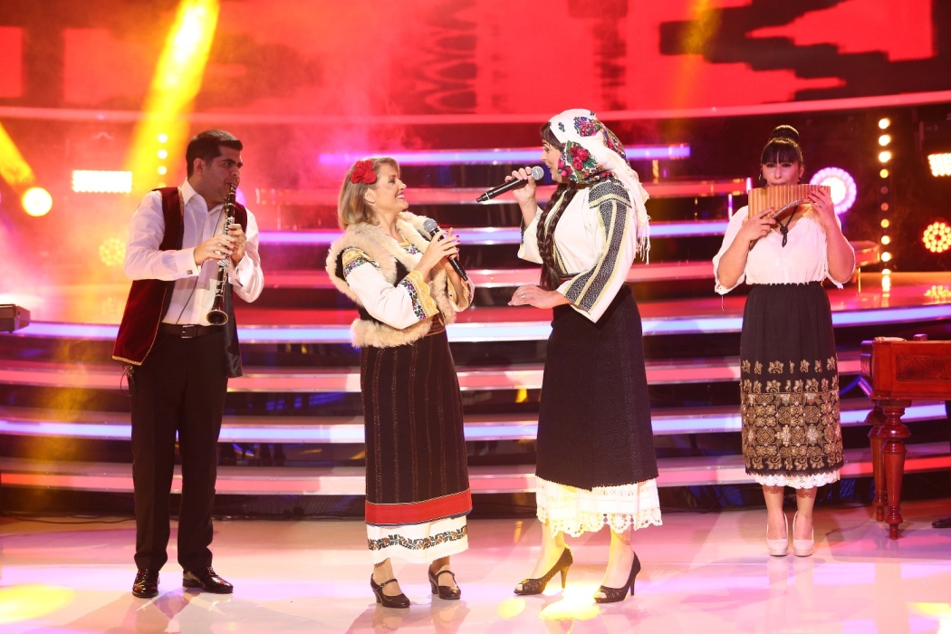 Mirela Vaida îmbracă portul popular moldovenesc și cântă cu Alin Gheorghișan, la "Te cunosc de undeva!" | FOTO