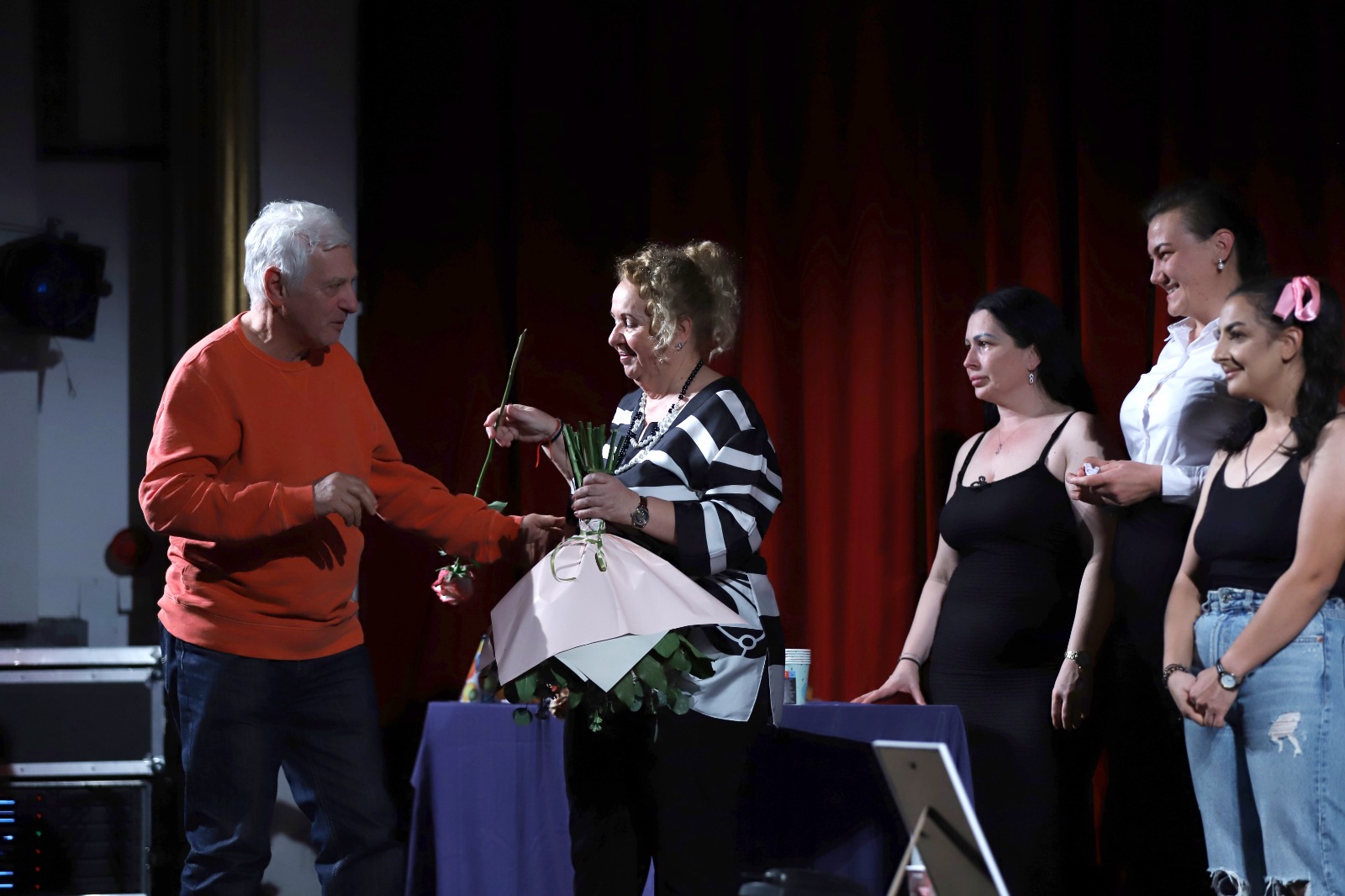 60 de deținuți de la șase penitenciare din România au urcat pe scena Teatrului Nottara într-un festival destinat persoanelor încarcerate