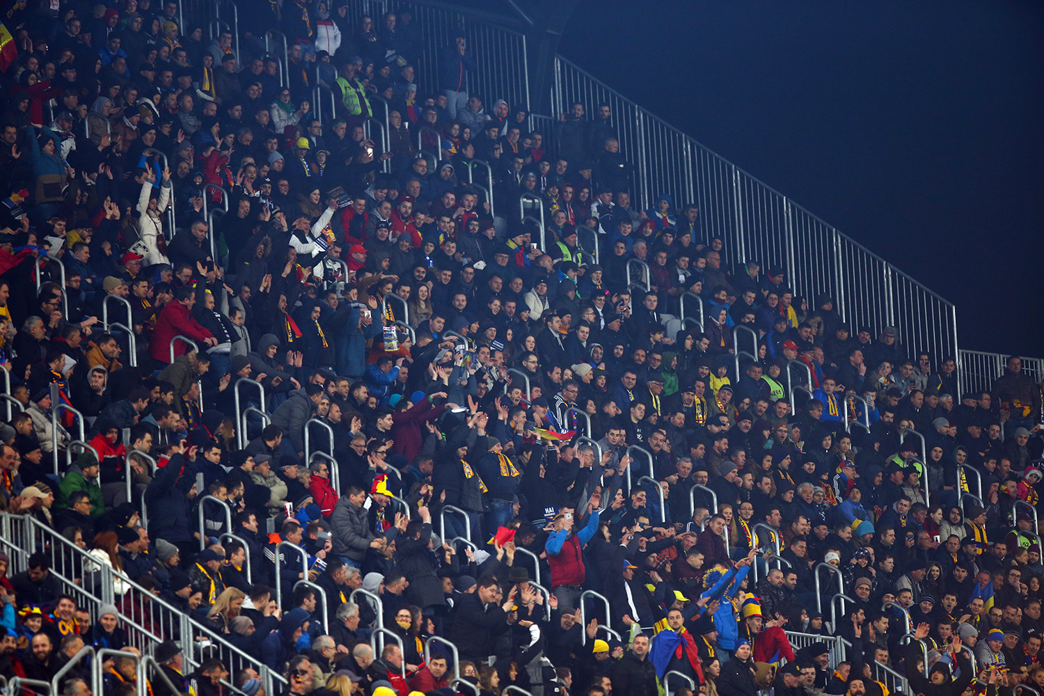 România - Spania 0-0. Speranțe pentru Euro. Tricolorii au dat o replică excelentă campioanei Europei en-titre și au ajuns la 14 meciuri fără înfrângere. Stanciu a fost omul-orchestră al amicalului de pe ”Cluj Arena” / LIVEBLOG&FOTO&VIDEO