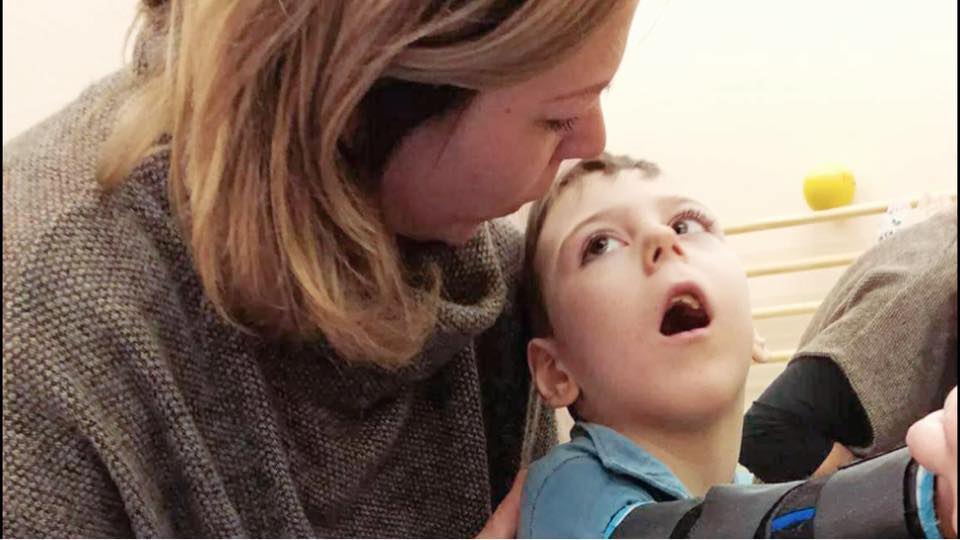 „Levi túlélése múlik rajta”– Móricz Levi édesanyja segítséget kér, ez az utolsó lehetőség