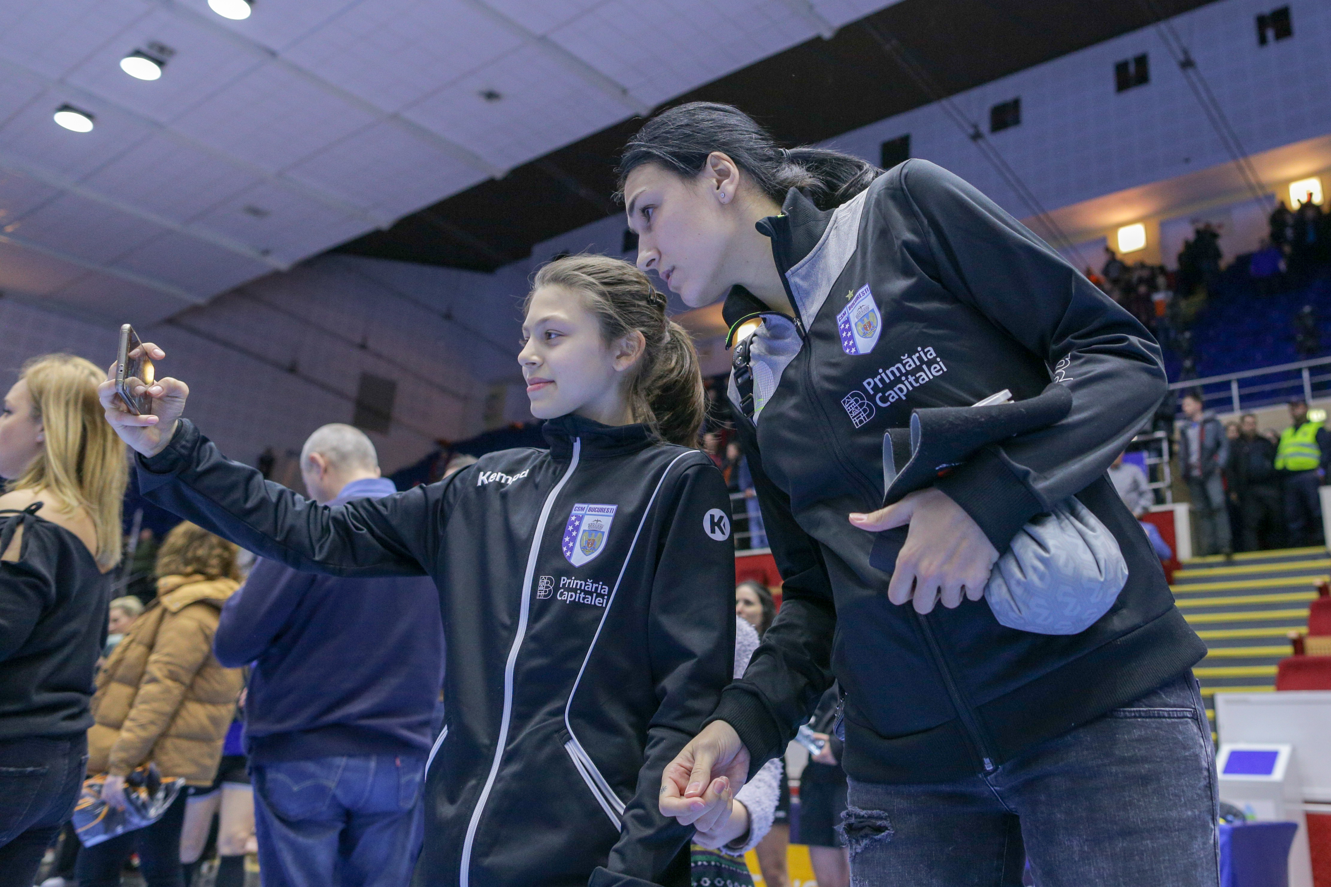 GALERIE FOTO / Cele mai spectaculoase imagini de la meciul de handbal CSM București - Gyor