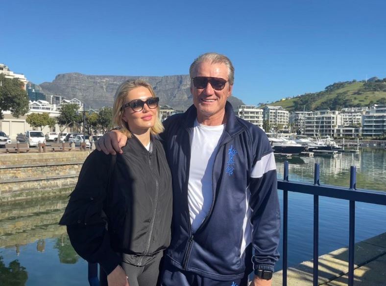 Dolph Lundgren s-a căsătorit cu iubita mai tânără cu 38 de ani. Actorul se luptă cu cancerul de 8 ani: „A fost ca un înger trimis să mă ajute”