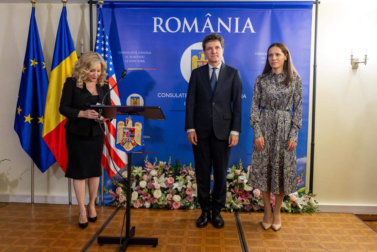 Imagini cu Mirabela Grădinaru la New York. Ce ținute a ales partenera lui Nicușor Dan