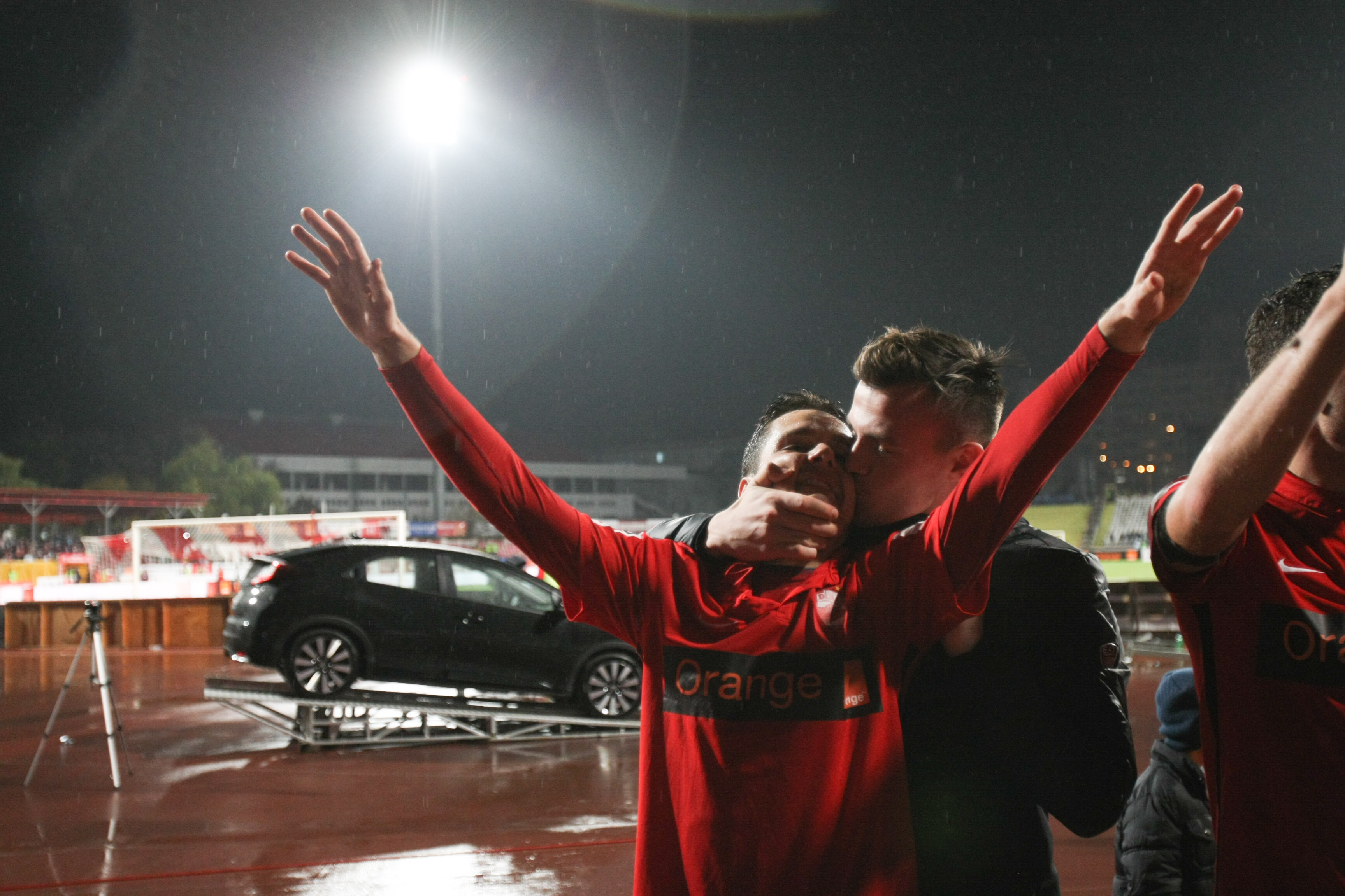 Dinamo - Steaua 3-1. "Câinii" au făcut legea pe teren și au câștigat după patru ani în faţa marii rivale / FOTO