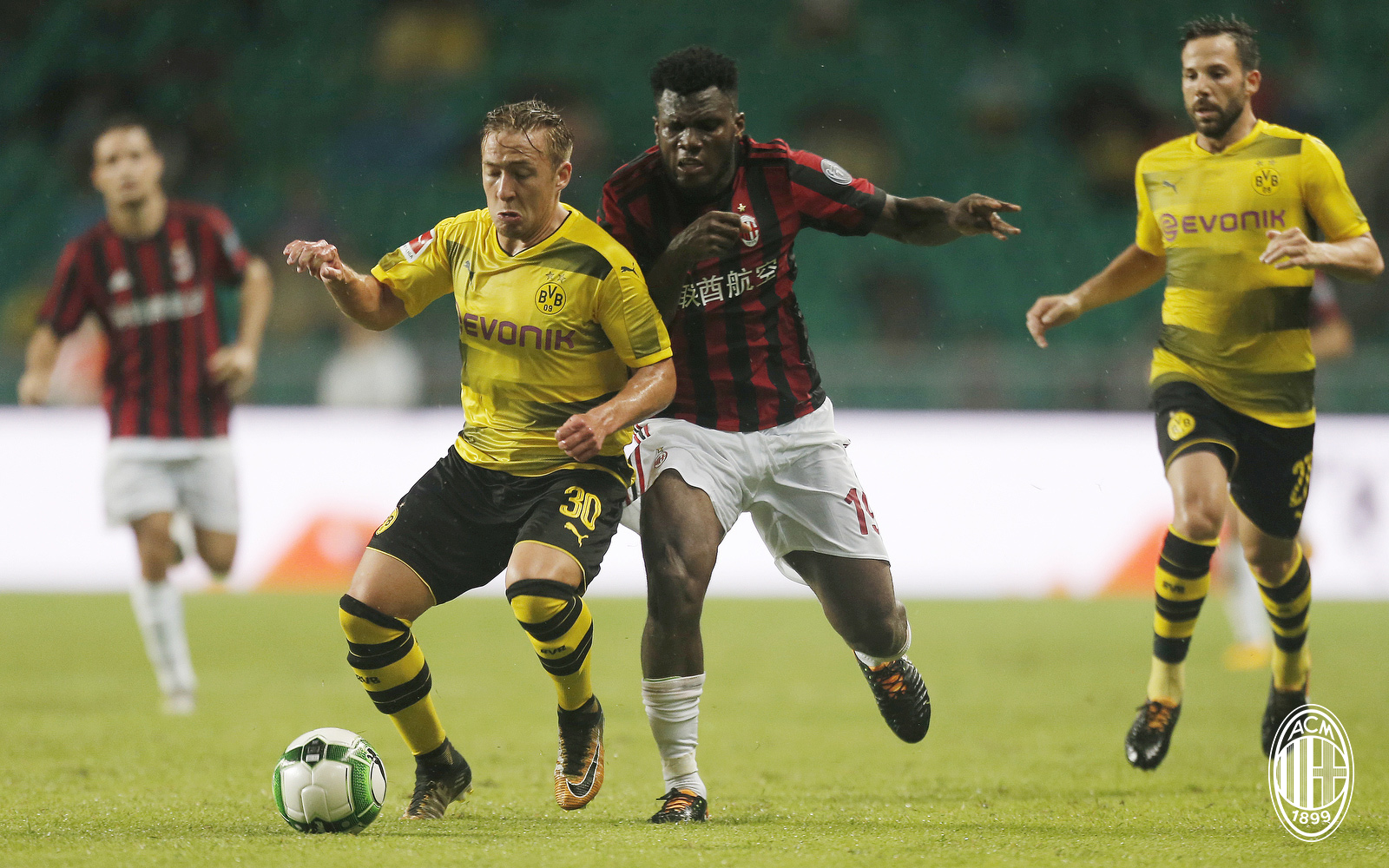AC Milan scârțâie înaintea dublei cu Craiova din Liga Europa: 1-3 cu Borussia Dortmund. Montella: ”Capul meu este la meciul cu Craiova” / GALERIE FOTO
