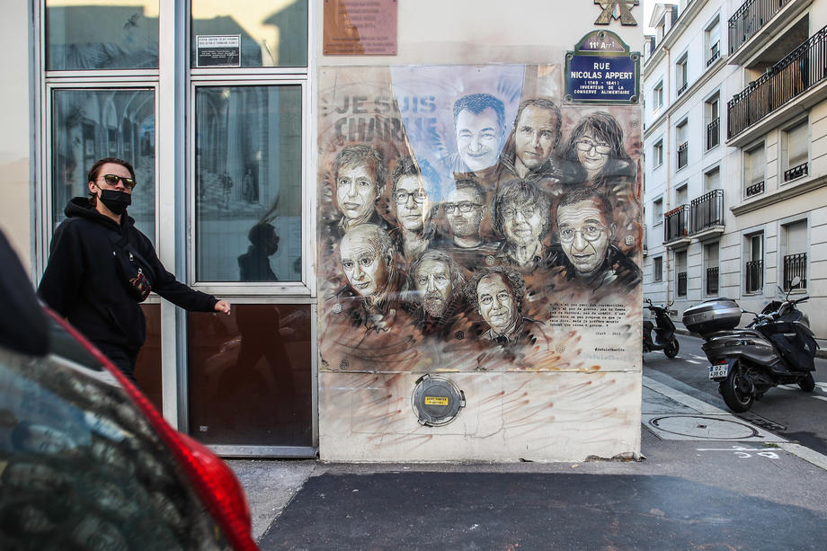 Președintele Turciei, pe coperta revistei satirice Charlie Hebdo. Jurnaliștii, avertizați de cititori: “De acum sunteți inamicii întregii lumi”