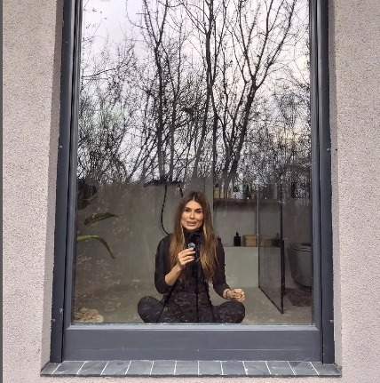 Imagini din casa în care stă Sânziana Negru. Iubita lui Ștefan Floroaica a făcut turul locuinței