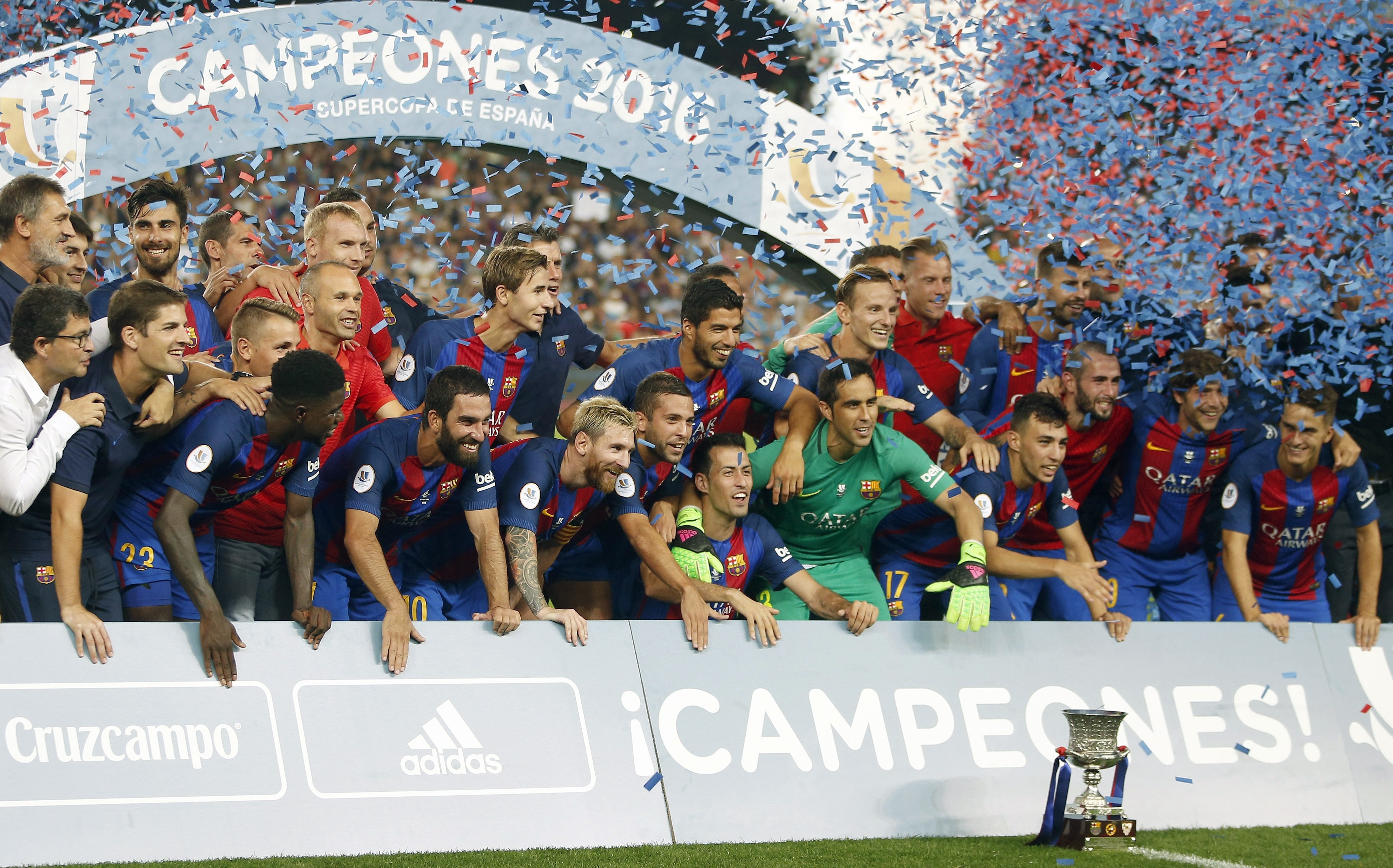 Barcelona a câștigat pentru a 12-a oară Supercupa Spaniei. Messi, start perfect de sezon GALERIE FOTO