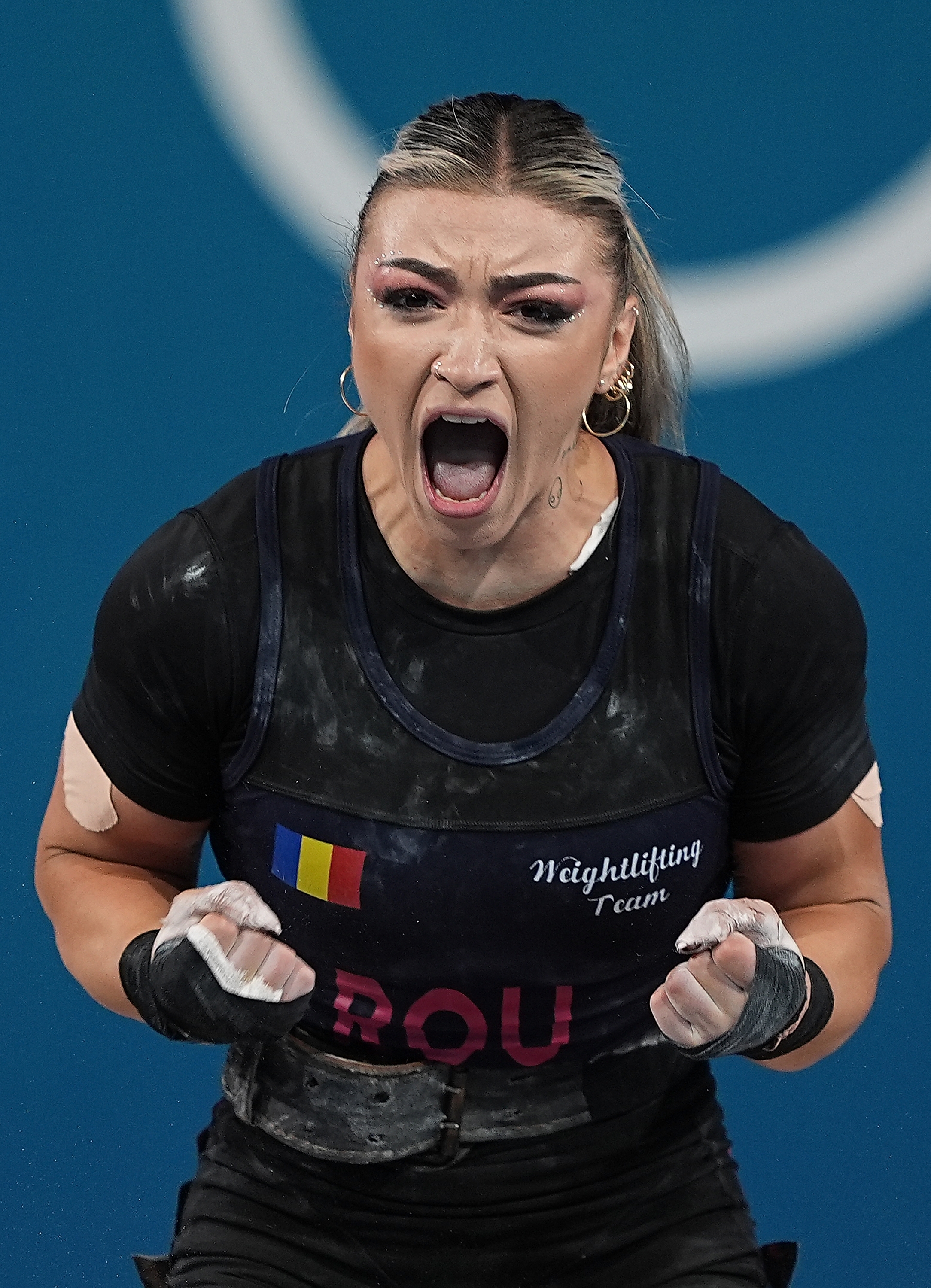 Tatăl Mihaelei Cambei, vicecampioană olimpică la haltere: „Toți îi ziceau «țăranca din Dofteana». Venea acasă plângând”