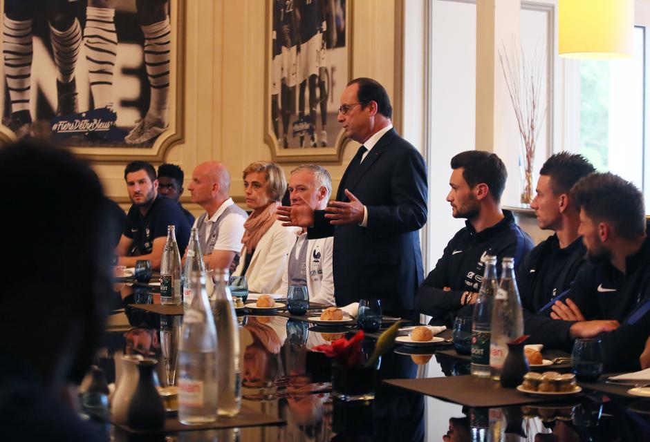 Euro 2016. Francezii au fost încurajați de președintele François Hollande, care i-a vizitat pe les Blues la Clairfontaine  GALERIE FOTO