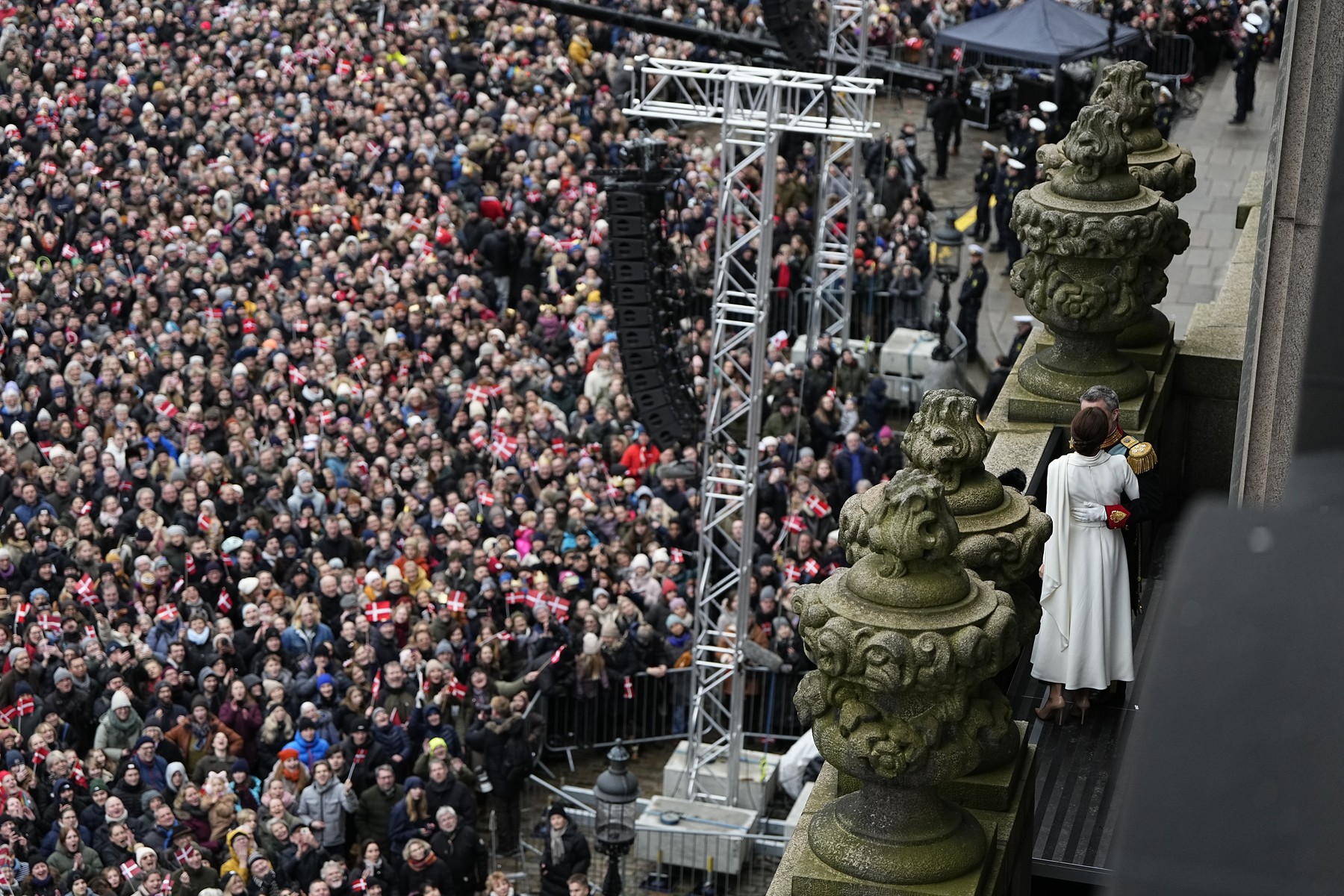 Eveniment istoric în Danemarca: Frederik al X-lea este noul rege al țării, după abdicarea mamei sale. Imagini de la ceremonie