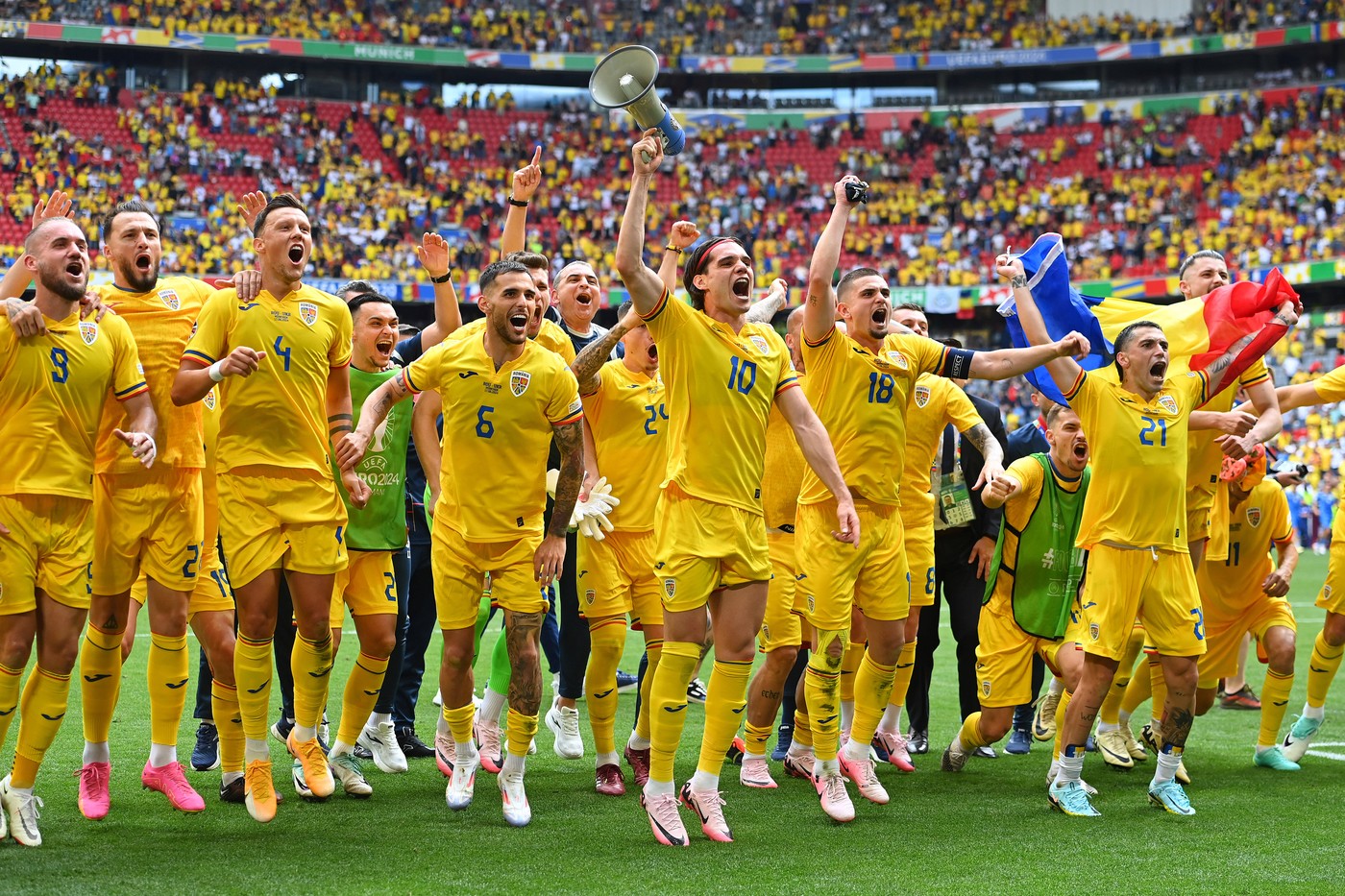 EURO 2024. Cum a apărut soția lui Ianis Hagi la meciul România - Ucraina. Elena a stat în tribune cu fiica lui Gică Popescu