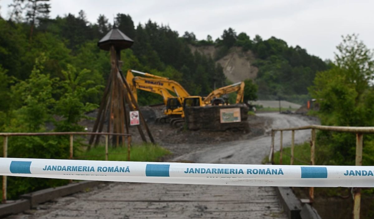 Situație critică la Salina Praid din cauza inundațiilor. Debitul pârâului Corund a crescut de 100 de ori, activitățile sunt suspendate