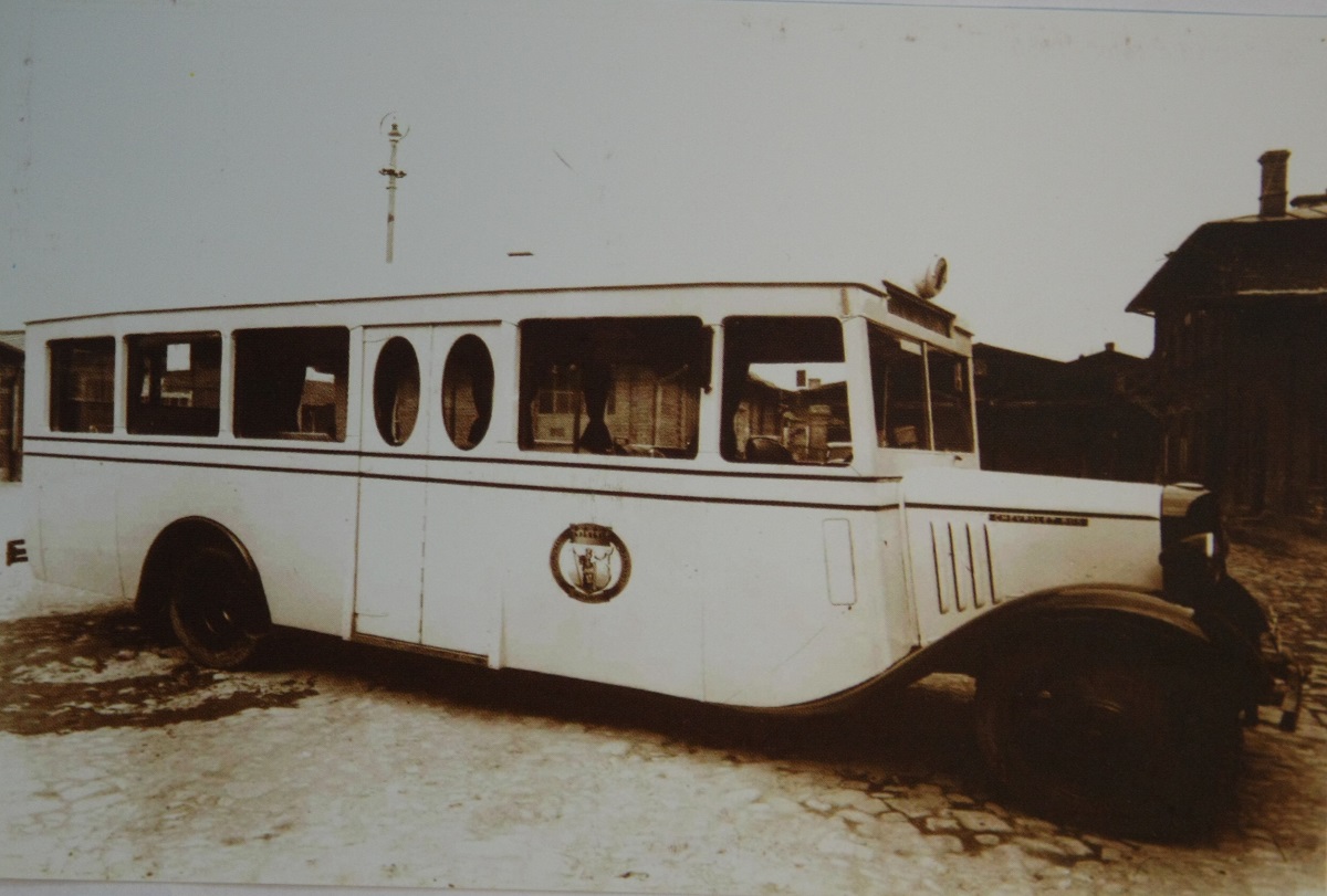 RATB revine la numele pe care-l avea acum 100 de ani. Cum arătau atunci autobuzele Bucureștiului
