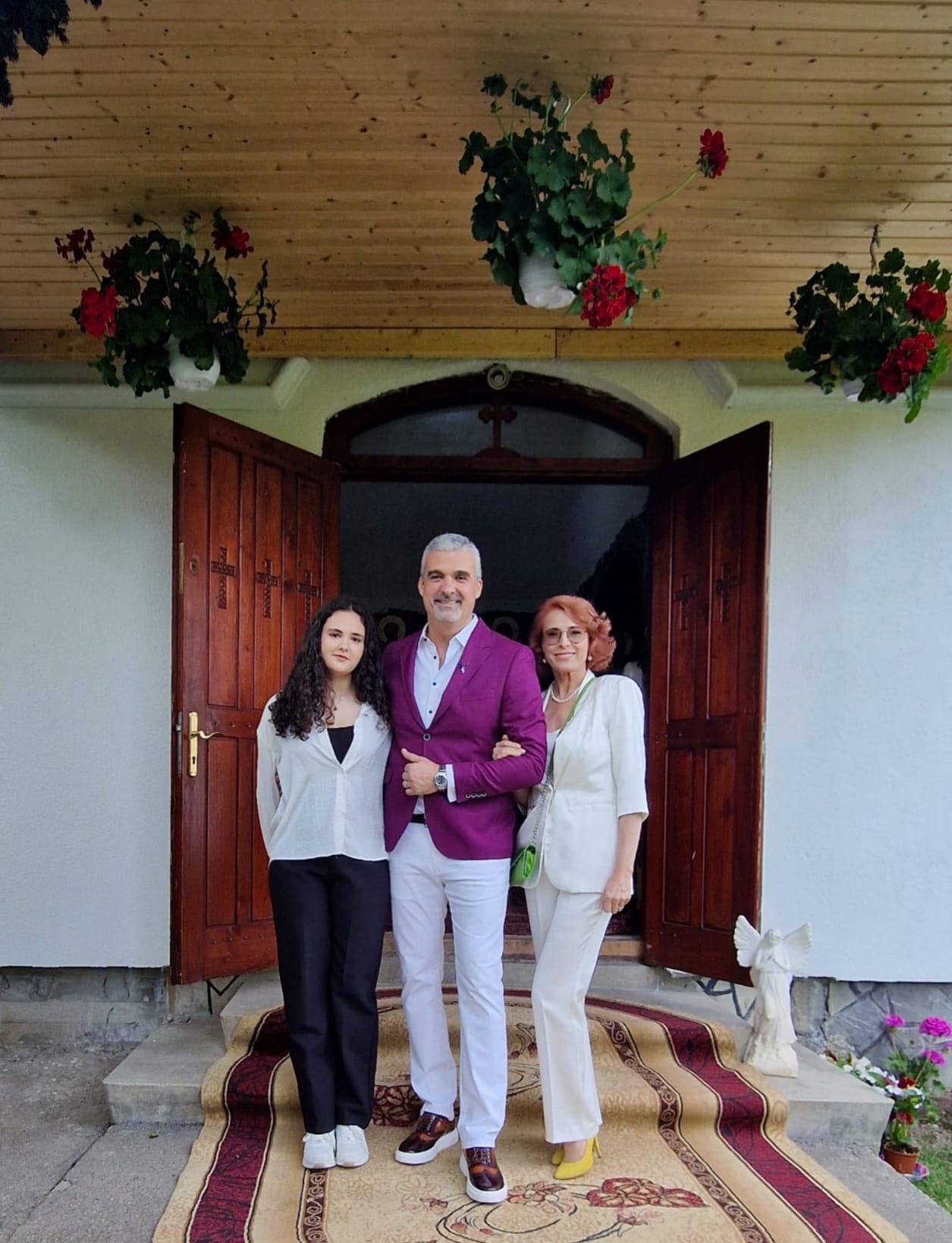 Ce spune Monica Davidescu despre relația cu fiica ei, în vârstă de 13 ani. „Este o generație care nu ia lucrurile pe care le fac părinții drept bune”