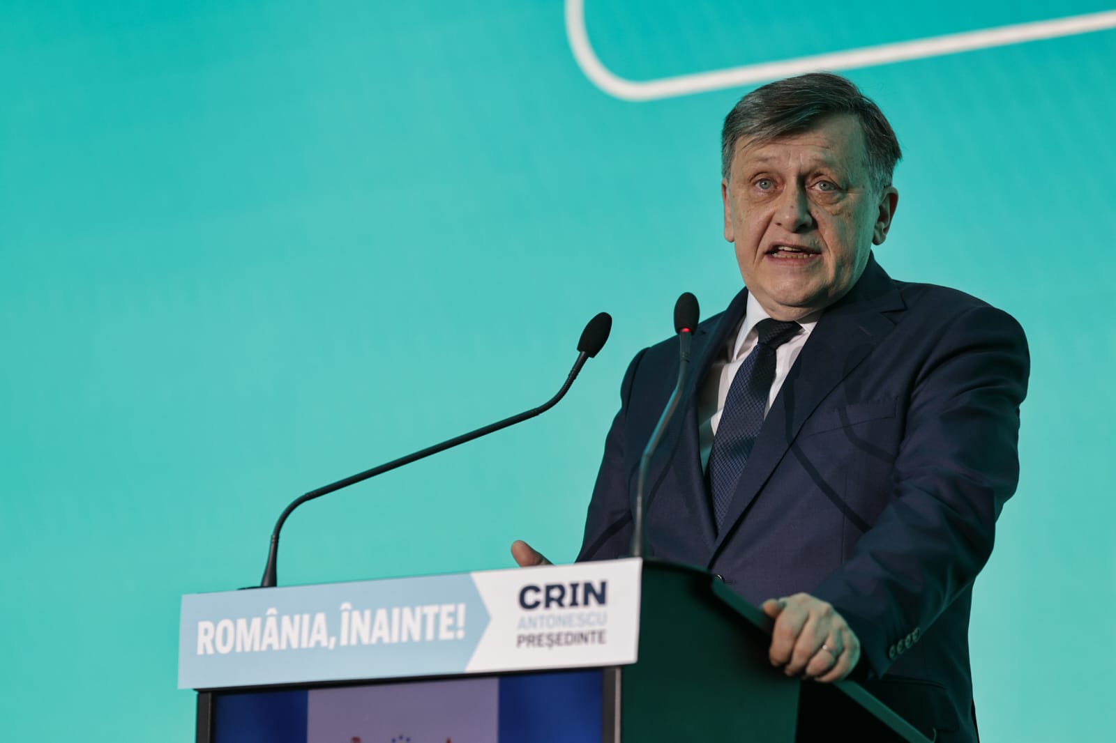Cum a fost pozat Crin Antonescu alături de Irina, fata lui. Tânăra în vârstă de 24 de ani a avut și un mesaj pentru tatăl ei