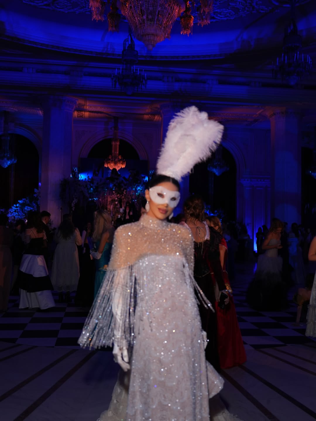 Imagini cu vedetele la Balul Mascat Bridgerton. Adelina Pestrițu și Nicole Cherry au atras atenția cu ținutele spectaculoase