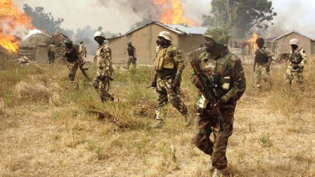 Nigerian soldiers destroying bandits hideouts (Daily Post)