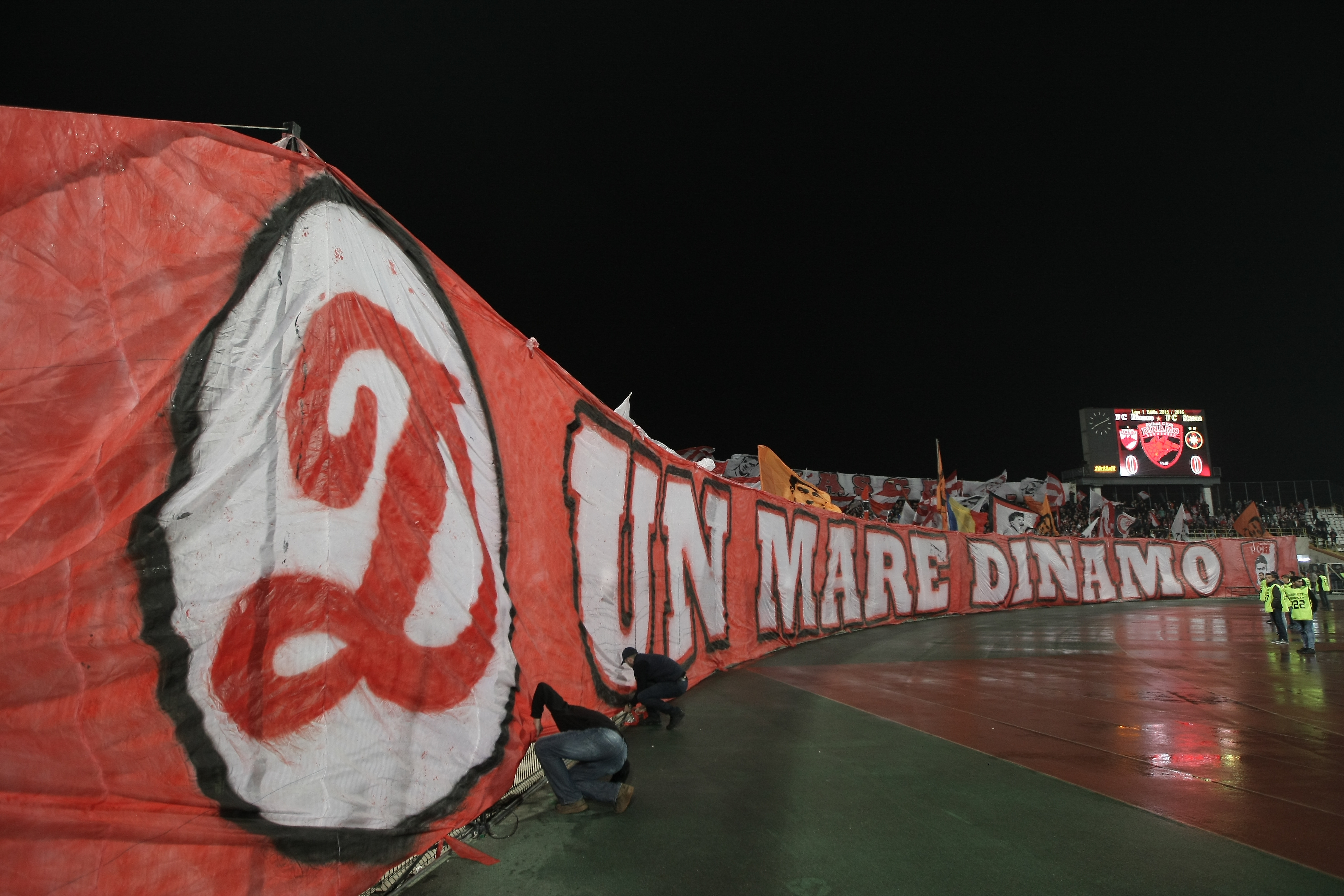 Tensiuni la Steaua. Campionii se critică între ei, după ce au scăpat victoria în finalul derby-ului cu Dinamo: ”Retragere inexplicabilă în repriza a doua. Bicfalvi a egalat, după o greșeală a lui Papp” / FOTO&VIDEO