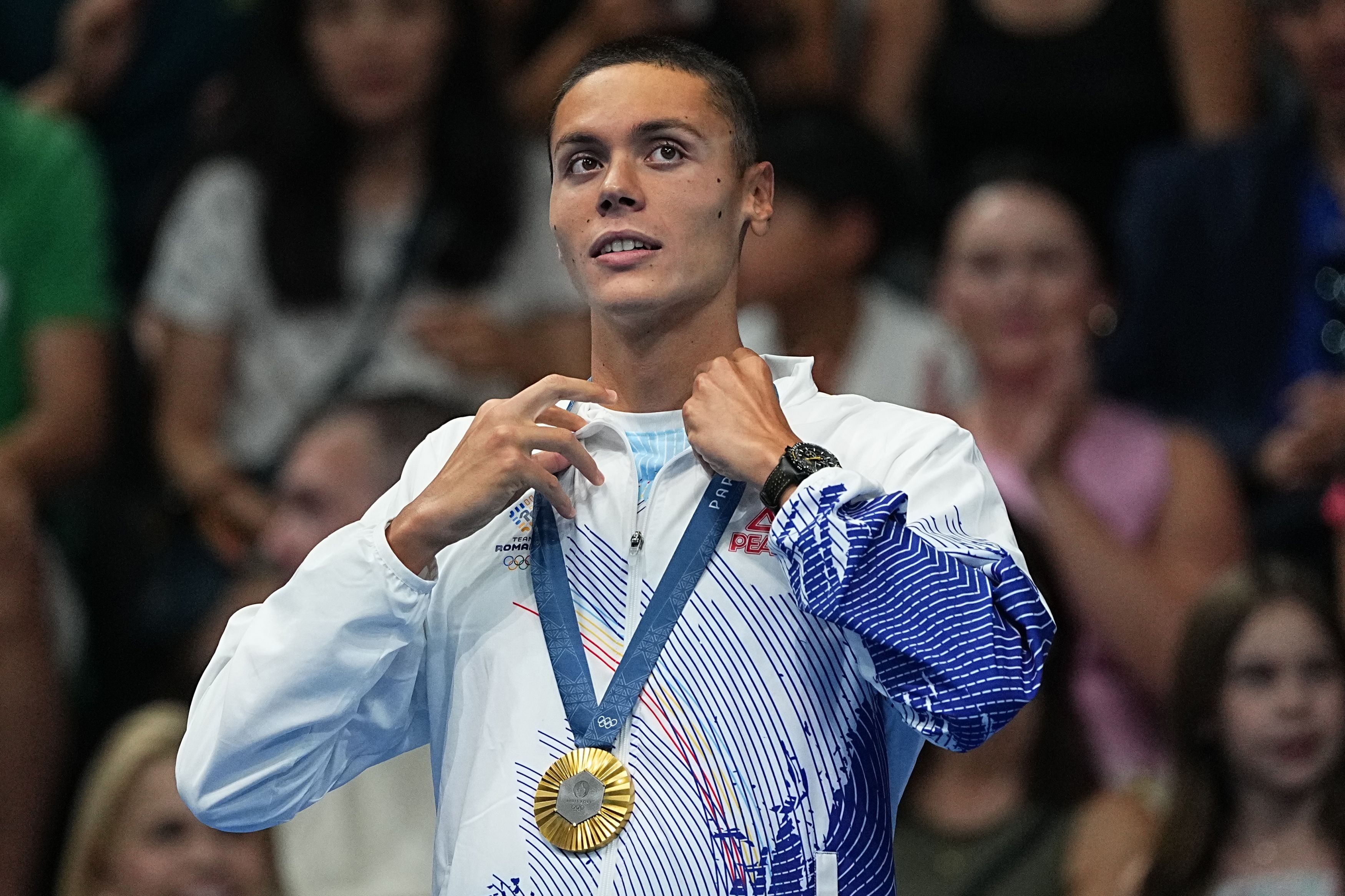 Teo Trandafir a glumit la adresa lui David Popovici, care a zis că nu conduce mașinile de la Ion Țiriac: „Dacă eram maică-ta, te băteam de te sminteam”