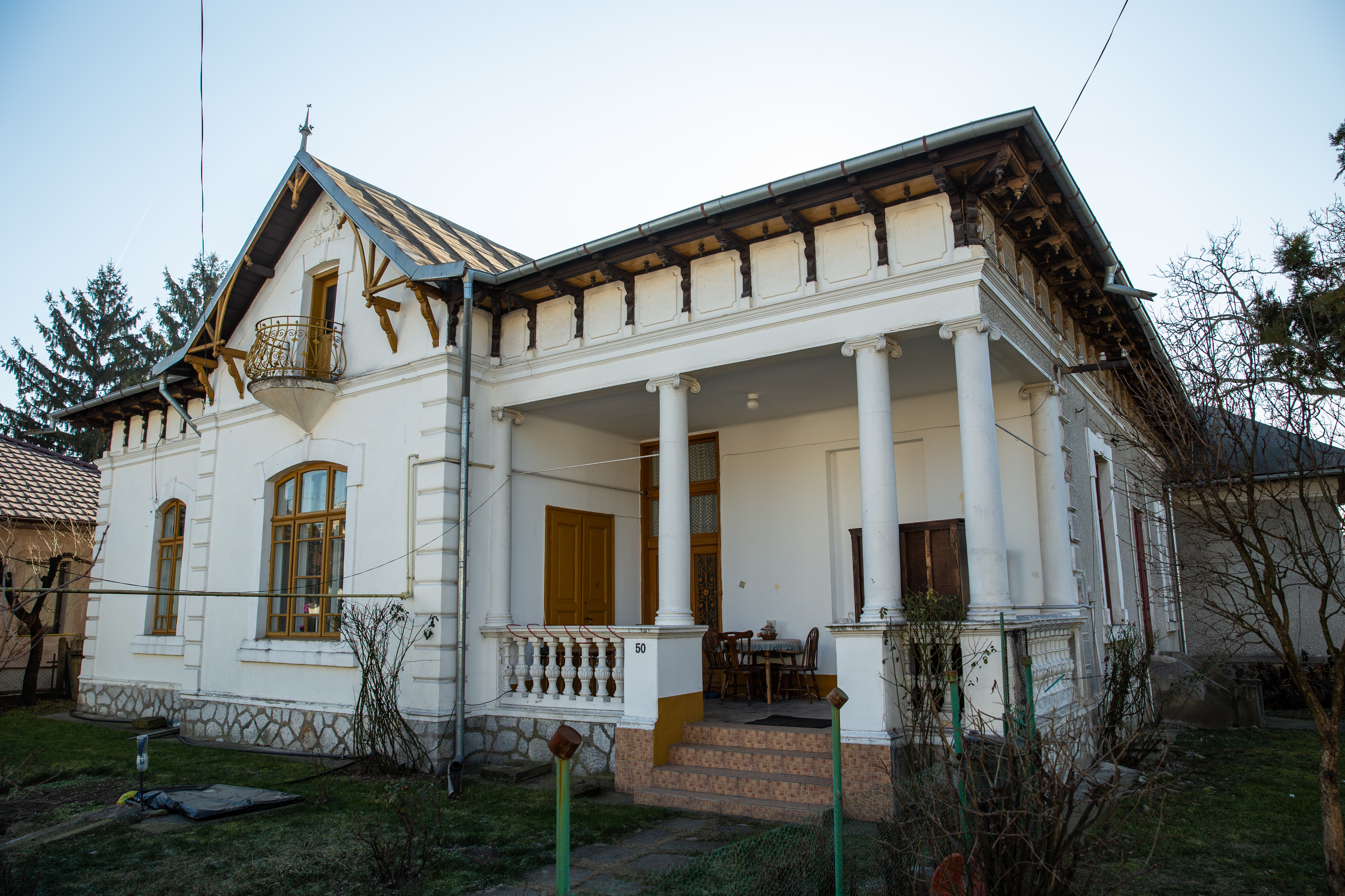Pe urmele inginerei exotice din Târgu Jiu, după care se întorceau toate privirile în anii comunismului. Povestea fabuloasă a Lazarei Popescu, cubaneza - lider al minerilor din Oltenia