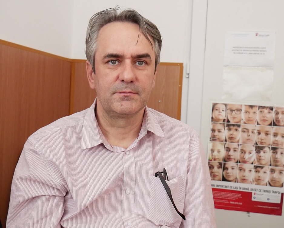 VIDEO/ Programele de afterschool, o soluție pentru copiii singuri acasă. Centrul „Salvați Copiii” are grijă de 10 ani de „orfanii albi”