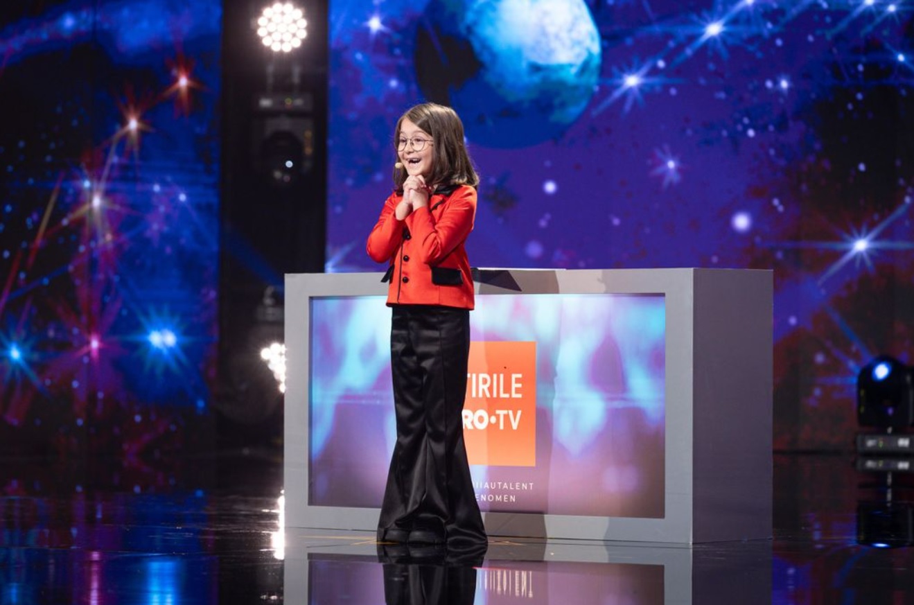 Cine e Delia Papazicu, fetița care a imitat-o pe Andreea Esca la „Românii au talent”, sezonul 14. Andi Moisescu: „Niciodată să nu răspunzi la întrebarea «Ce salariu ai?»”