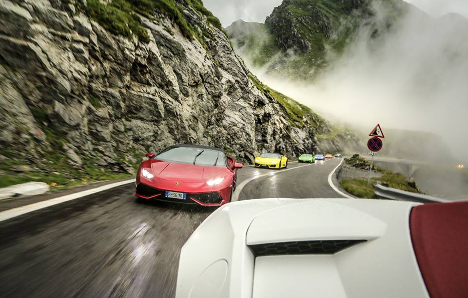 Reclamă pentru Lamborghini Huracan, filmată pe Transfăgărășan. Imagini inedite cu supercarurile pe cel mai spectaculos drum din România