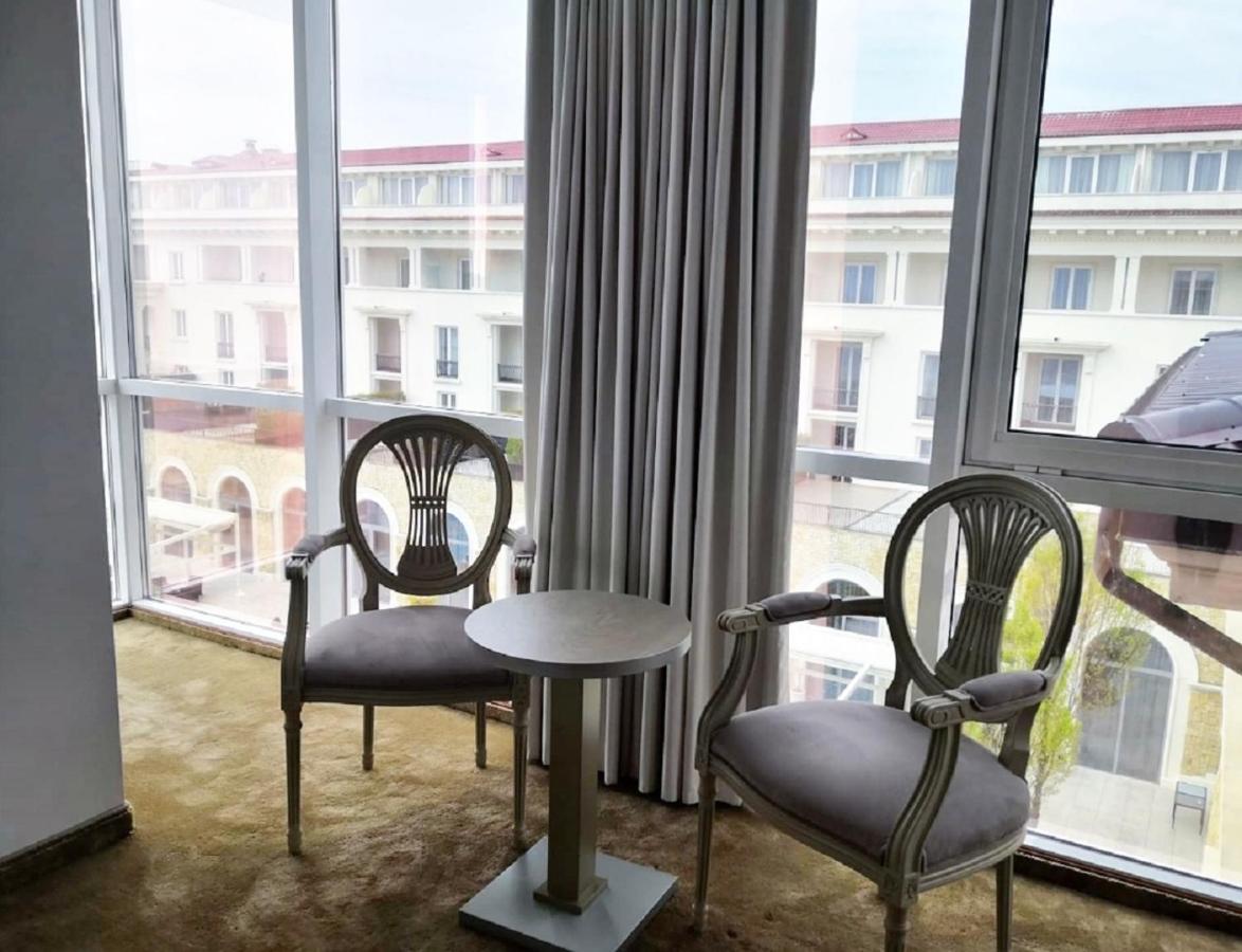 Cât costă să petreci Crăciunul și Revelionul la hotelul lui Gheorghe Hagi din Mamaia. A făcut pachete speciale pentru sărbătorile de iarnă