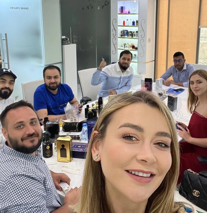 Cum e viața Denisei Tănase în Dubai. Locuiește în Emirate de jumătate de an: „M-am detașat de stres, muncesc mai puțin, dar mai eficient”
