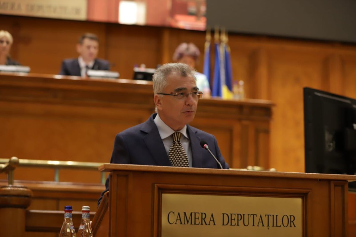 Moțiunea AUR, citită în plen: „Afară cu Guvernul ipocrit care îi pune pe români să plătească nota”