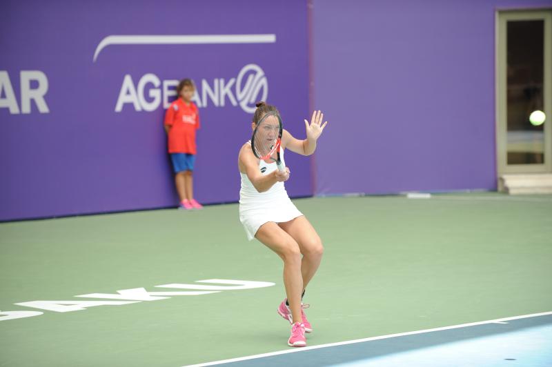 Patricia Țig a pierdut finala de la Baku (Azerbaidjan) în fața unei rusoaice. ^A cedat primul set, l-a luat miraculos pe cel de-al doilea. Oricum, a făcut un turneu minunat, venind din calificări