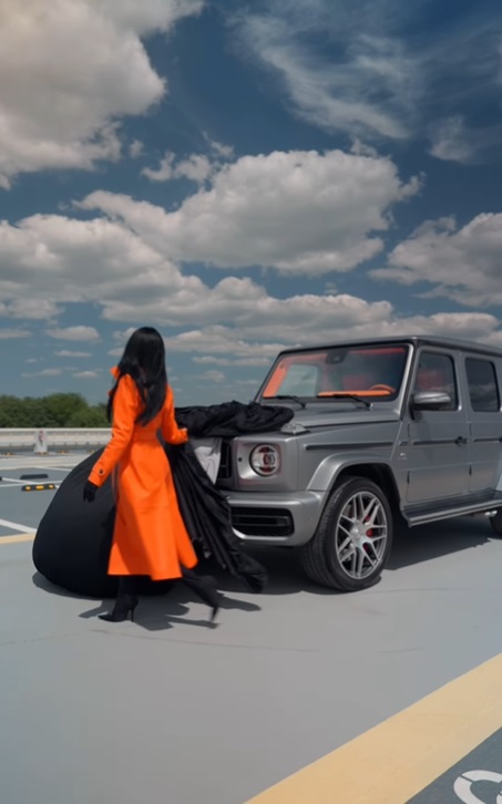 Imagini cu noua mașină a Adelinei Pestrițu. Și-a cumpărat un Mercedes G Class, bolid care valorează peste 200.000 de euro