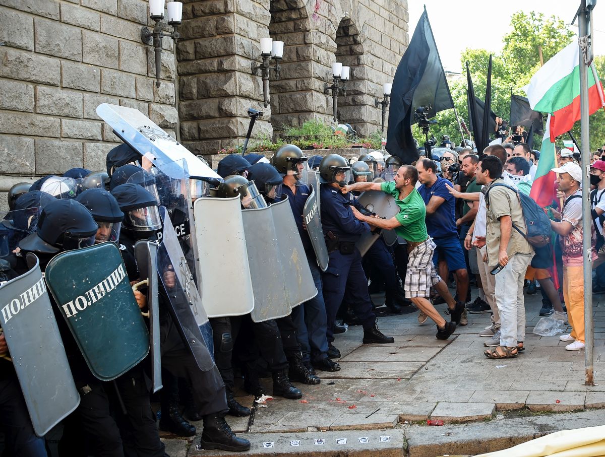 Săptămâna în imagini | Val de furie împotriva restricțiilor COVID, proteste nesfârșite în Belarus și un anunț tulburător la Berlin