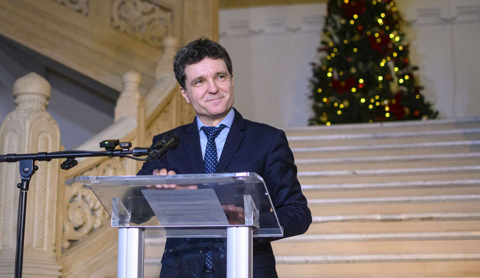 Răspunsul oferit de Nicușor Dan când a fost întrebat când face nunta. A spus unde și-a cunoscut partenera și pe ce melodie au dansat prima dată