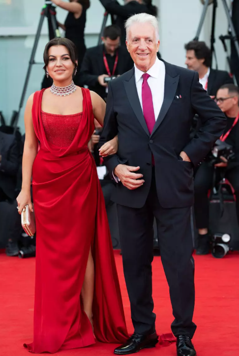 Romina Gingașu, soția lui Piero Ferrari, și-a cumpărat bolid de lux de 900.000 de euro. „Stilul meu 100%!”