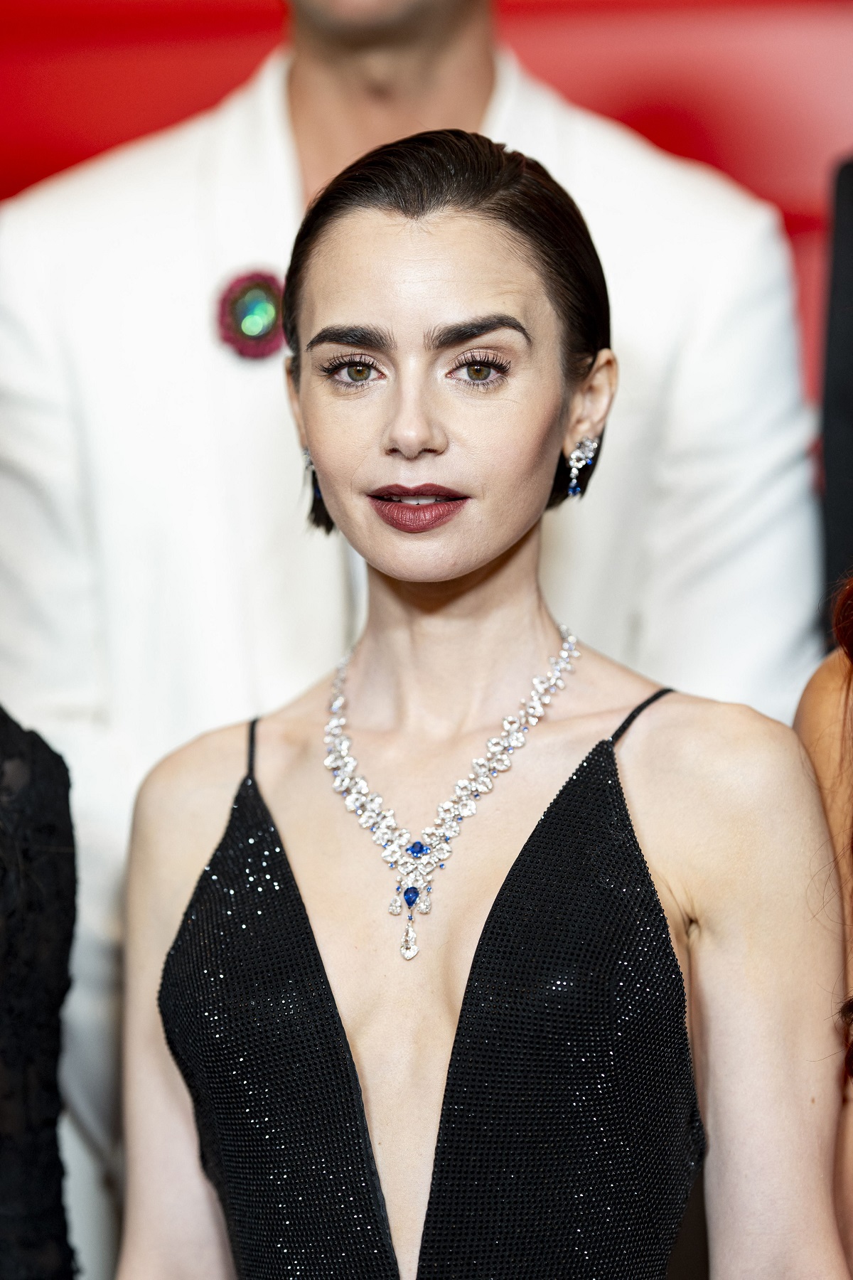 Lily Collins o va interpreta pe Audrey Hepburn în noul film despre realizarea peliculei „Mic dejun la Tiffany”: „Onorată și extaziată”