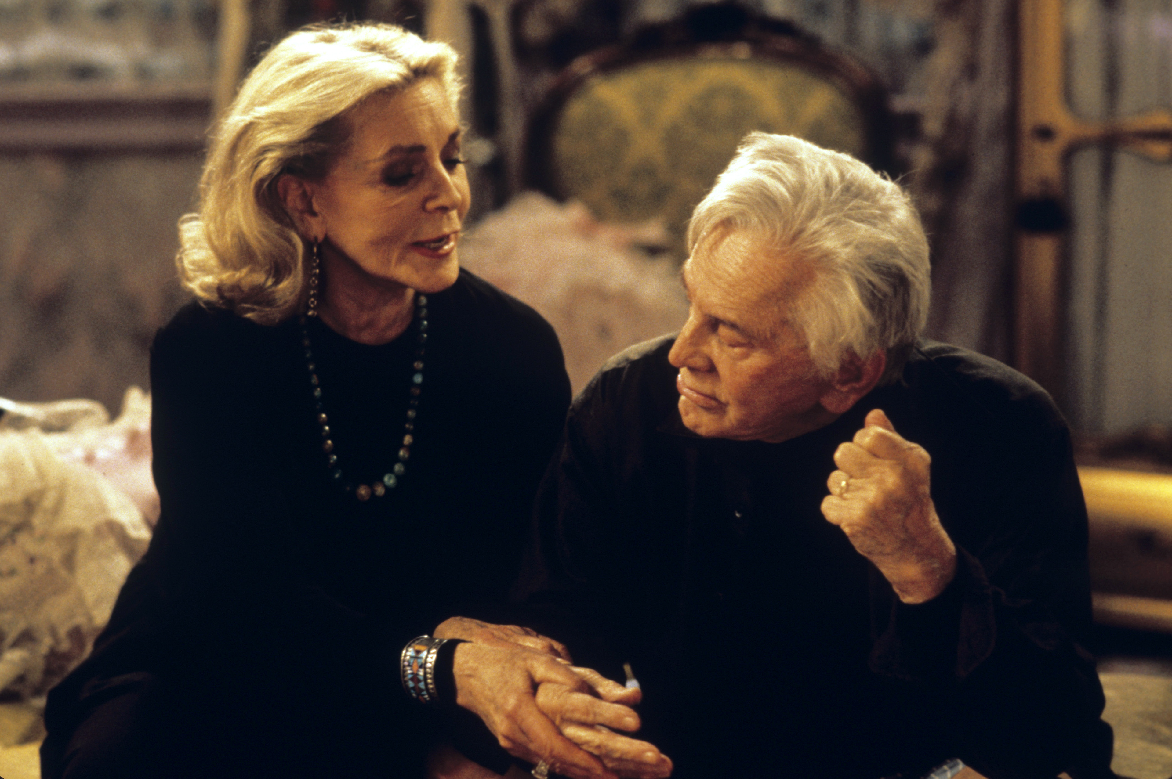 Actorul Kirk Douglas a murit la 103 ani. Mesajul transmis de fiul său, Michael Douglas