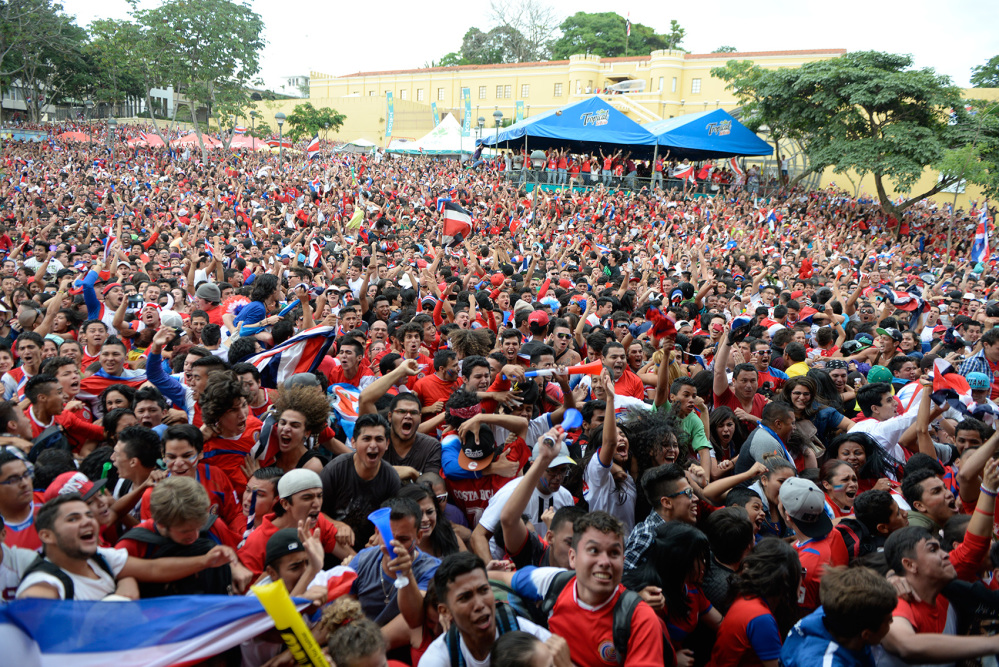 GALERIE FOTO&VIDEO / Toată populația din Costa Rica a ieșit pe străzi! 