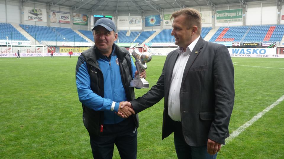 Polonezii l-au premiat pe Gică Hagi, iar Ianis Hagi le-a dat gol / GALERIE FOTO&VIDEO