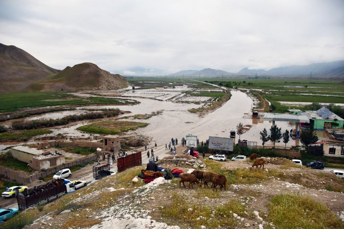 Peste 150 de morți din cauza inundațiilor, în nordul Afganistanului. Căutarea victimelor continuă și sunt anunțate noi ploi