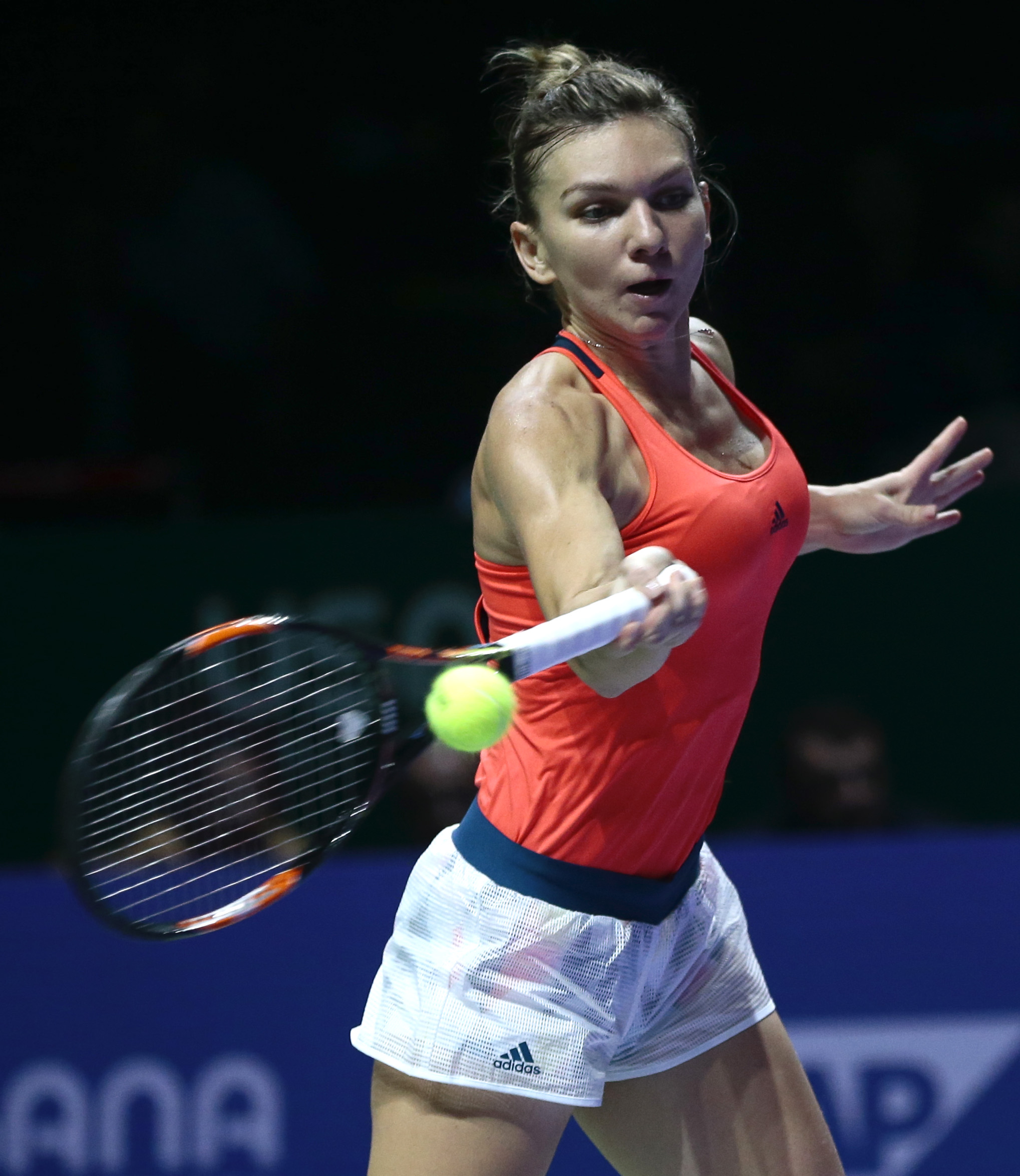 Halep a pierdut pe mâna ei meciul cu Kerber de la Turneul Campioanelor. Simona a comis peste 30 de erori neforțate. Reacție sinceră | LIVEBLOG