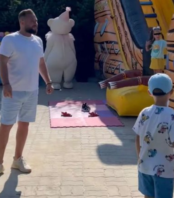 Ilinca Vandici și Andrei Neacșu, împreună la ziua de naștere a fiului lor. Cum au apărut cei doi alături de Zian