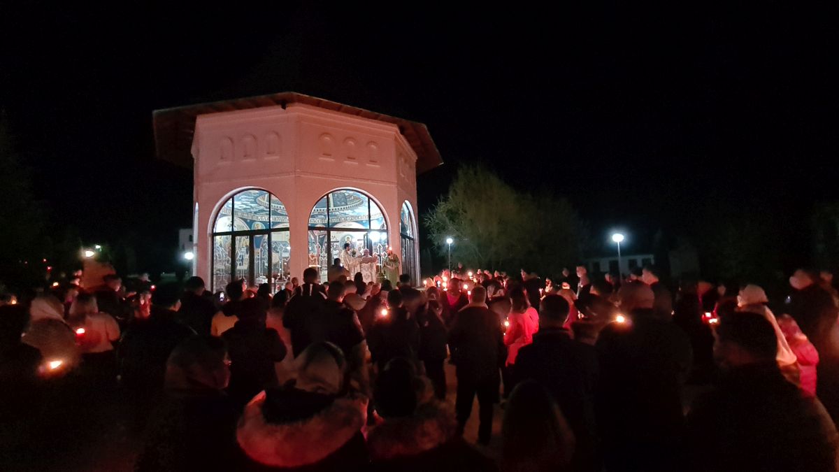 Peste 1.500 de oameni, la slujba de la Mănăstirea Gorovei, în Botoșani