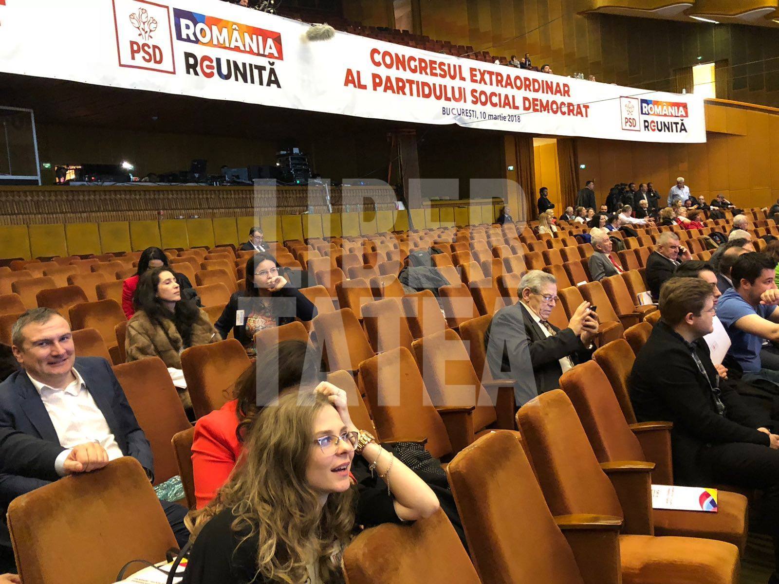Fotografia zilei, cu Dragnea și Dăncilă. Congresul PSD, în imagini / GALERIE FOTO