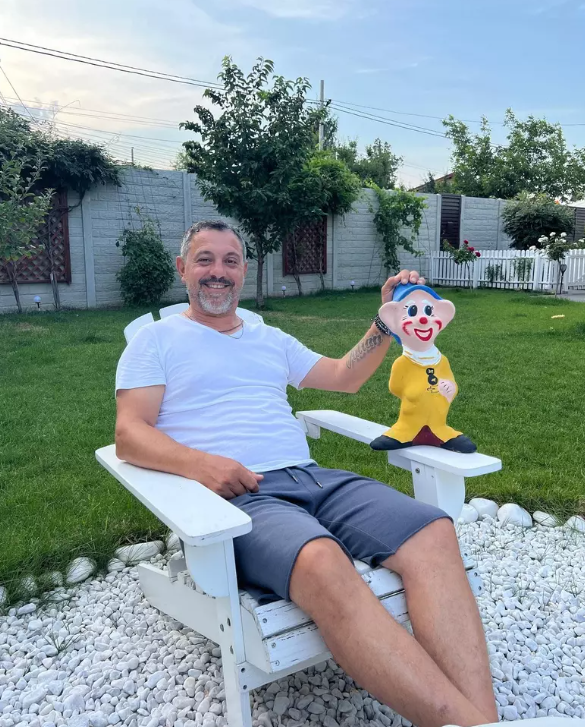 Imagini din locuința lui chef Sorin Bontea. Juratul de la MasterChef și-a plantat măslini în curte. „Abia aștept să strâng recolta”
