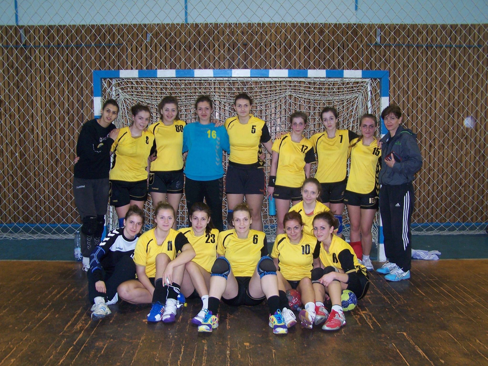 Denisa Dedu, matematicianul din poarta naționalei de handbal a României: ”Calculez mai repede traseele șuturilor adversarelor”
