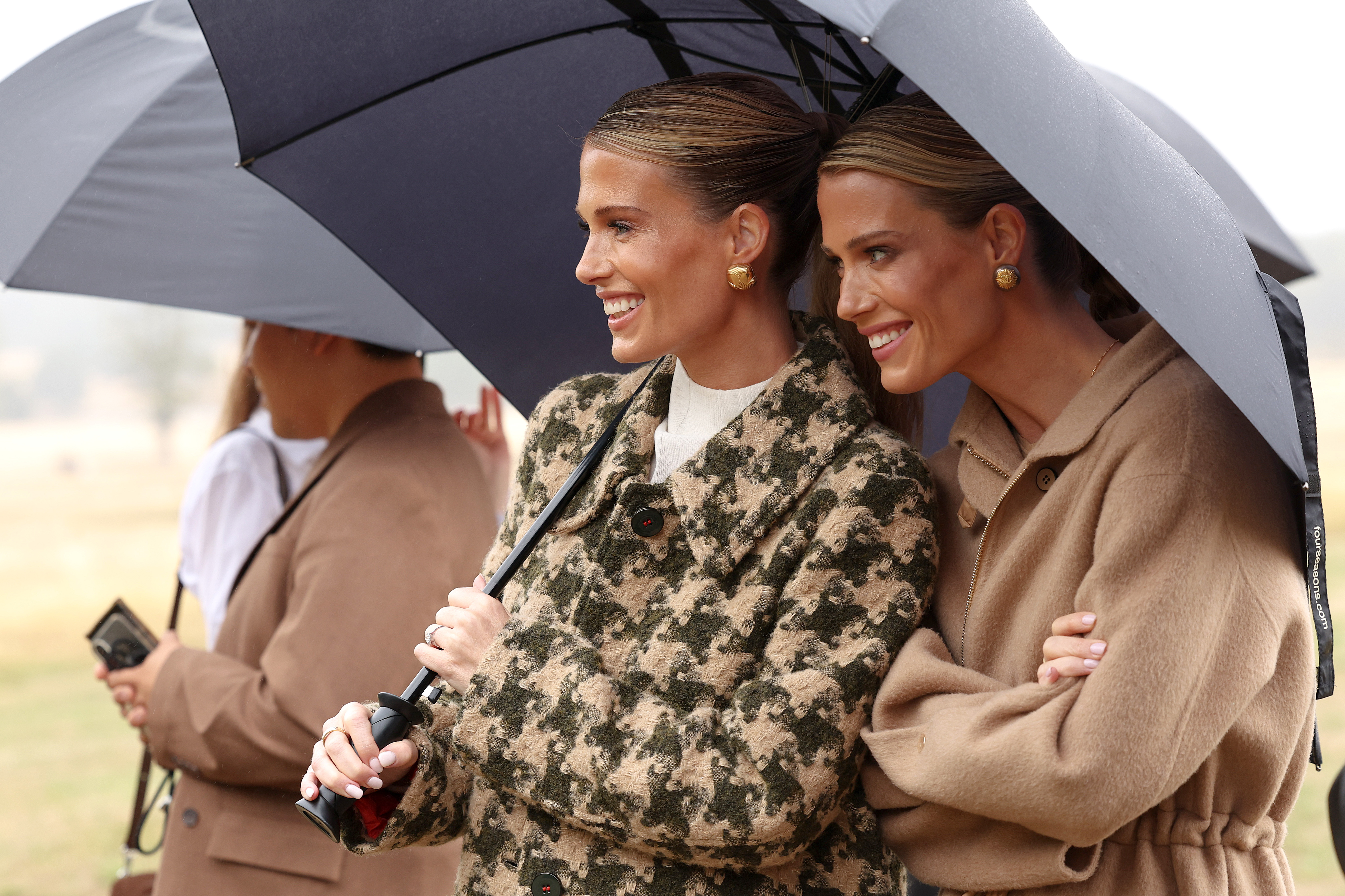 Lady Amelia și Lady Eliza Spencer, nepoatele Prințesei Diana